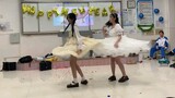 [Suzuko] [Membelai dan membelai] Bunga kelas 15 tahun menawarkan kita membelai dan membelai