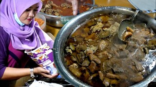 SEPORSI 13 RIBUAN YANG JUALAN CANTIK KINYIS KINYIS || NASI BABAT MBAK MUMU - kuliner gresik