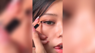 Cách dán mi và kẻ mắt|Makeup with Judie