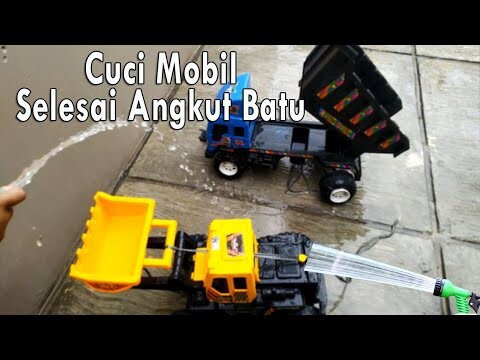 Membersihkan Mobil Selesai Angkut Batu-Anak Hebat