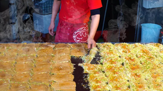 キャベツ焼き お好み焼き(小) 職人の早業 - Okonomiyaki Stall - Japanese Street food - $15 作り方 大阪 難波 160円