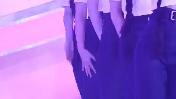 ILLIT 'My World' Moka fancam