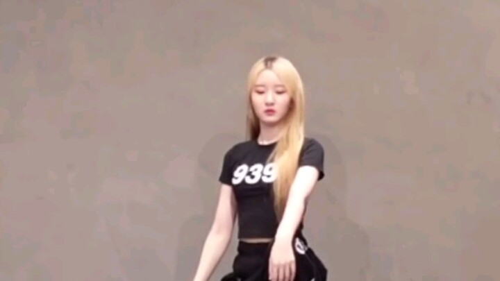 [Self-made straight-shot] Suzy Kim Soo-ji dances to aespa's "illusion"