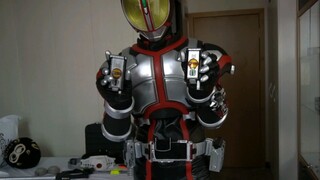 ผู้สูงอายุ FAIZ ชีวิตเกษียณอายุ CSM เปรียบเทียบ CS Kamen Rider 555 ซองหนัง