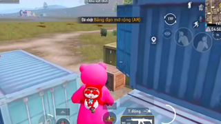 PUBG Mobile _ Trên Tay Acc Cực Xịn SOLO Squads - Gặp Phải Chúa Tể Shipper 🤣_Tri