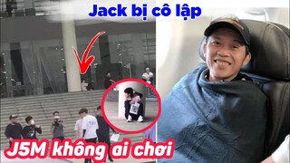 Jack lủi thủi không ai chơi - Top comment FB.