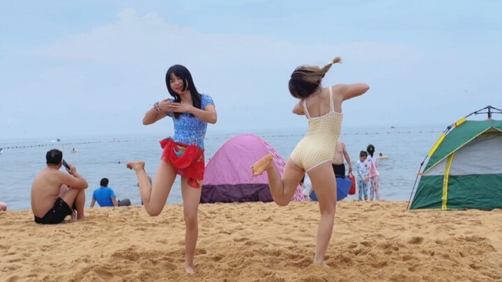 Mr. Summer / サマー様 ชุดว่ายน้ำชายหาด พี่สาวเป็นคู่ [Flip Jump] ฉลองครบรอบ 10 ปีและวันเกิด 25 ปีของเรา