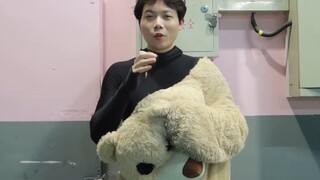 คนอื่นเขาแค่คุยกันนะสาวน้อย เธอจริงจังนะ [แกล้ง 180]