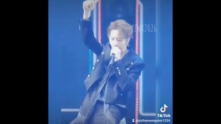 🦁🐰 SEXY Dance 🥵🤣😱🥴#wangyibo #xiaozhan #wangyibo王一博 #bjyx #yizhan #yiboofficial #zhan #bjyxszd #yibo