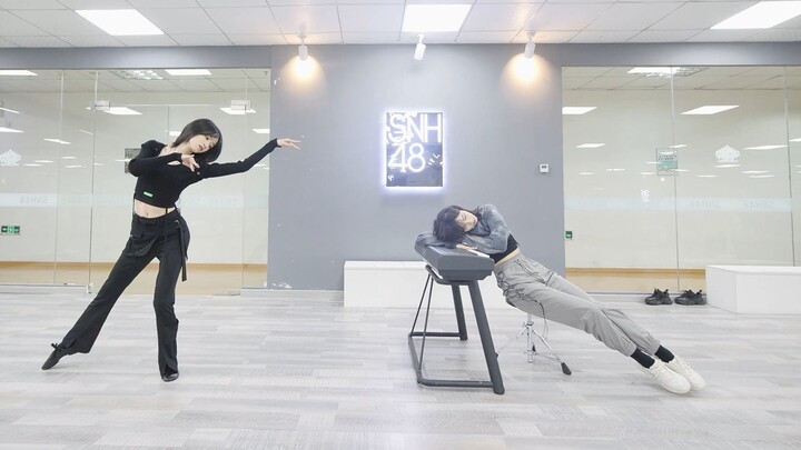 【Yuan】Jiang Yun/Wang Xiaojia in Double Dance Practice Room