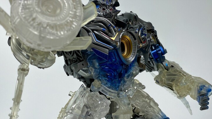 The magician of Cybertron! UT transparent version of Galvatron!