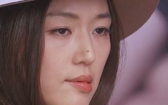 Jun Ji-hyun: Every unhappiness should be seen