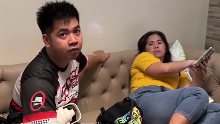 NAG-IINOMAN SA APARTMENT ( LAGOT KAYO KAY MAMA PAR)