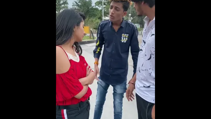 จะแซ่บได้ยังไง คนนะไม่ใช่พริก
