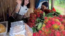 Random nemu ibu sepuh jual rambutan , di tempat agak sepi gitu jualannya tapi rambutannya bagus bang