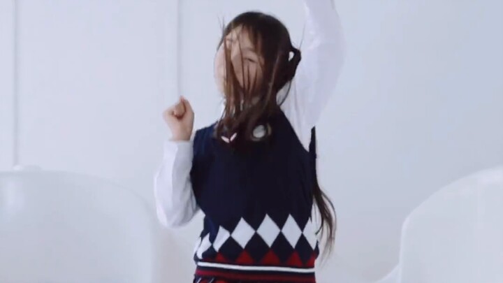 You read that right, this is Tianchao primary school students dancing to "Friday Good Morning"