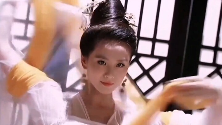 Can you tell which TV series these two beautiful dances by Liu Shishi are from?