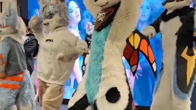 Fructose fell down before dancing hhhhhhh