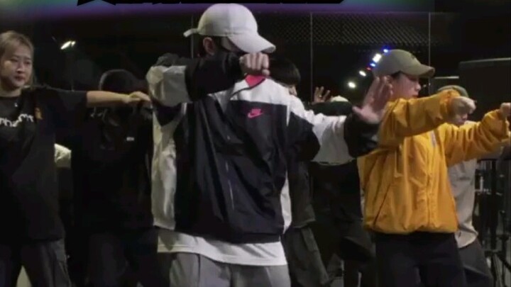 [Dokyun] Keren sekali, muncul dengan lagu tema LOL! Strobe dan kontrolnya sangat keren