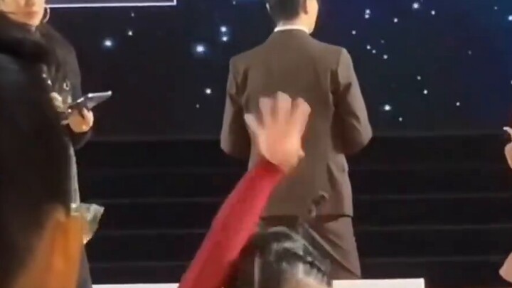 Gadis kecil yang menjadi terkenal di Kejuaraan Tari Ballroom Tiongkok CBDF ke-34! Versi mini Lamu Ya