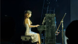 Mahasiswa baru perguruan tinggi wanita Beijing menampilkan piano solo Chopin Nocturne