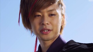 Magic Red recognizes the courage of the Gokai. When courage turns into magic, the Magic Gokai King m