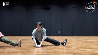 [BANGTAN BOMB] SUGA Takes Hip Hop Dance 101 - BTS (방탄소년단)