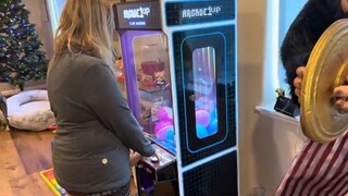 Arcade 1UP Claw Machine Review - The most epic Christmas Advent Calendar