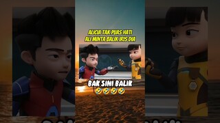 ALICIA TAK PUAS HATI ALI MINTA BALIK IRIS DIA🤣🤣🤣 #memes #ejenali #ejenalicia  #ejenalimusim3 #shorts