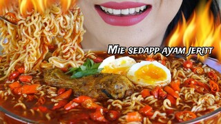 MIE SEDAAP AYAM JERIT TOPPING RAWIT ASLI | EATING SOUNDS