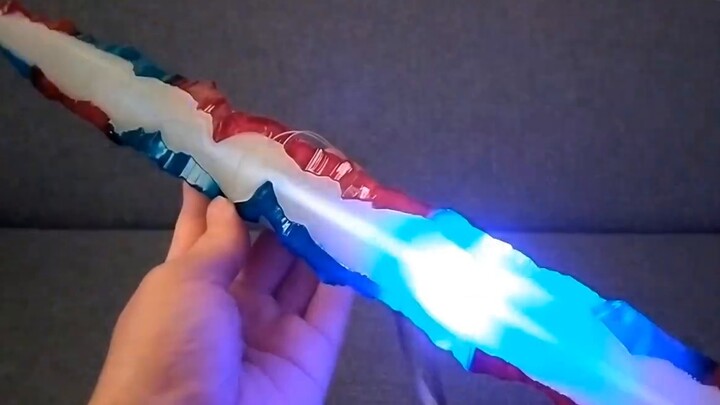 [Produk Baru Kunidai] Akhirnya berubah menjadi mainan! Bandai Ultraman Blazer DX Spiral Spear Pengal