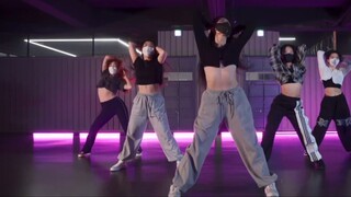 ALiEN Dance Studio | "Toxic" | นี่คือการเต้นรำที่น่าตื่นตาตื่นใจ