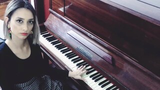 Cô gái cover bản "Astronomia" của Vicetone & Tony Igy bằng trống Hang