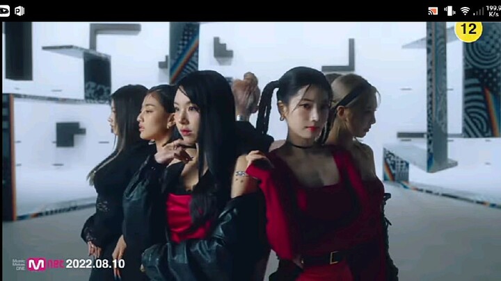 TWICE (TALK THAT TALK) MV