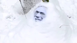Belum lagi manusia salju, saya akan percaya jika Anda mengatakan ada orang yang terkubur di dalamnya
