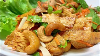ยำปลาหมึกอบกรอบเม็ดมะม่วงหิมพานต์ by ครัวแล้วแต่เอ๋จ้าา