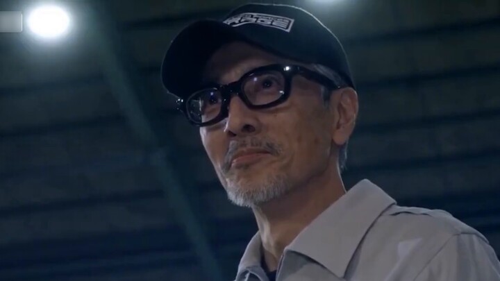 The screenwriter of Ultra Galaxy Fight 3 announced that he has resigned from Tsuburaya.