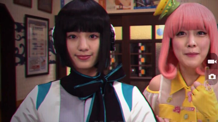 Sebuah spin-off menarik yang dibintangi banyak protagonis wanita. Akankah ratu yang menghitam itu di