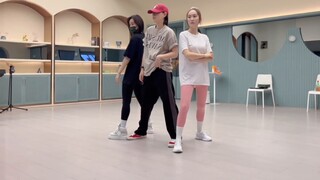 [Li Sidani] Record the happy time of "holding water" rehearsal