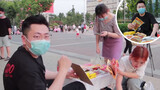 【Food】200,000 subscribers uploader sells spicy strips by the streets