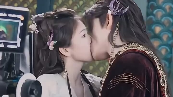 อ่าวรุ่ยเผิง: เมื่อกี้ฉันตกใจมาก ผู้กำกับไม่ยอมจูบฉันจริงๆ