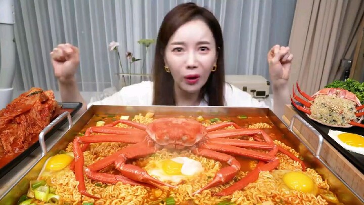 Red snow crab 🦀 Spicy Korean Ramen Crab Shell Bibimbap Eatingshow Mukbang ASMR Ssoyoung