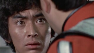 "Ultraman Leo" dari serial Shadow of Childhood memotongnya menjadi dua tanpa mengucapkan sepatah kat