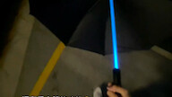 Payung lightsaber ini juga cukup populer di seluruh industri payung!