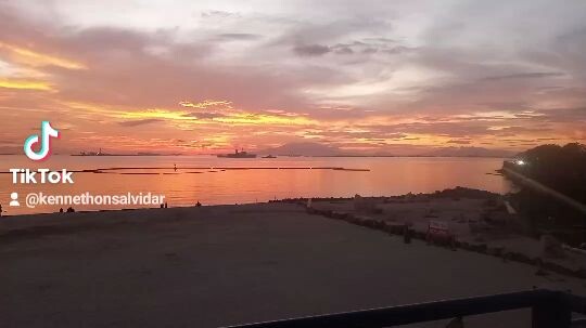 #MANILA BAY THE SUN SET WITH THE A FAMILY..DOLOMITE BEACH.. NAPAKA GANDA AT NPKALINIS NAH...........