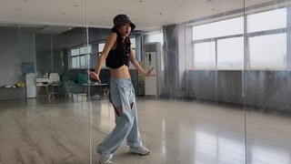 [Ms. Yanzi] The mirror analysis of Wang Jiaer's werewolf dance that you wanted is here, and the chor