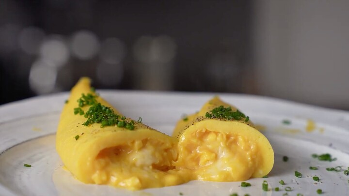 Koki Michelin membuat telur dadar mewah