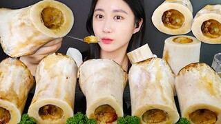 [ONHWA] The delicious chewing sound of beef bone marrow!🦴 It's so hard to eat...😭 Roasted bone marro