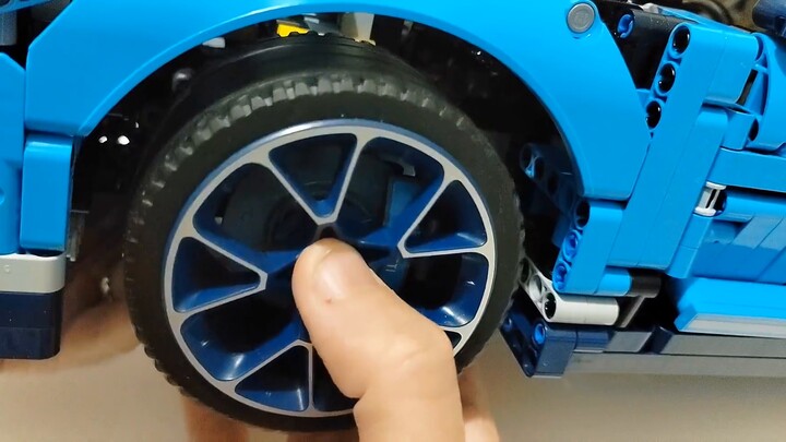 LEGO 42083 Bangunan imersif Bugatti