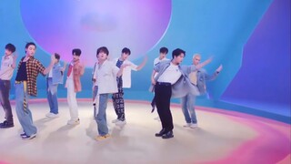 Có phải là quá đánh giá quá cao khi so sánh bài hát mới năm 2022 với bài hát đầu tay? BTS SEVENTEEN 